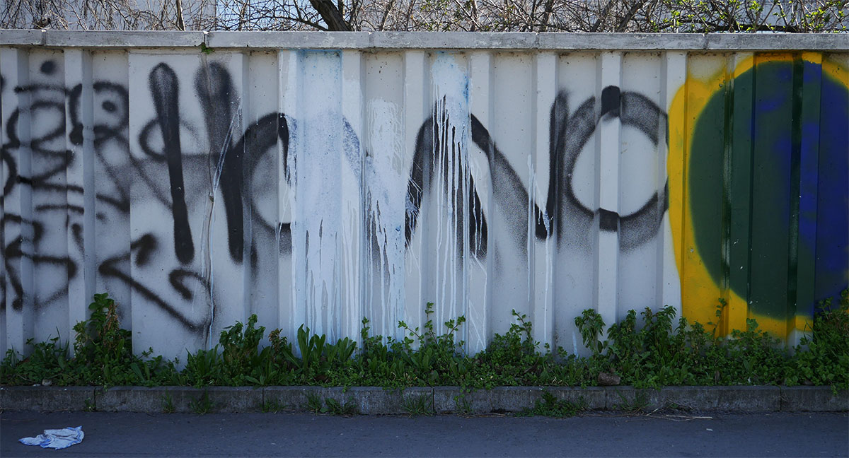 Hovno v Karlíně